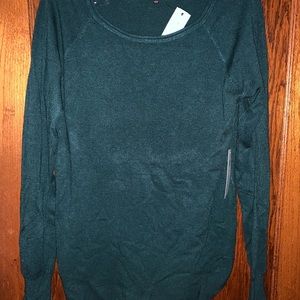 NWT PULLOVER